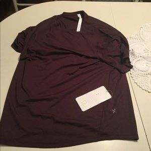 Men’s Lululemon Yoga Short Sleeve Shirt